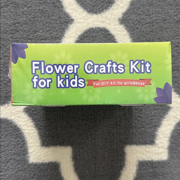 🌸 NEW IN BOX Flower Crafts Kit for Kids - Colorful DIY Set girls crafts - Picture 4 of 9